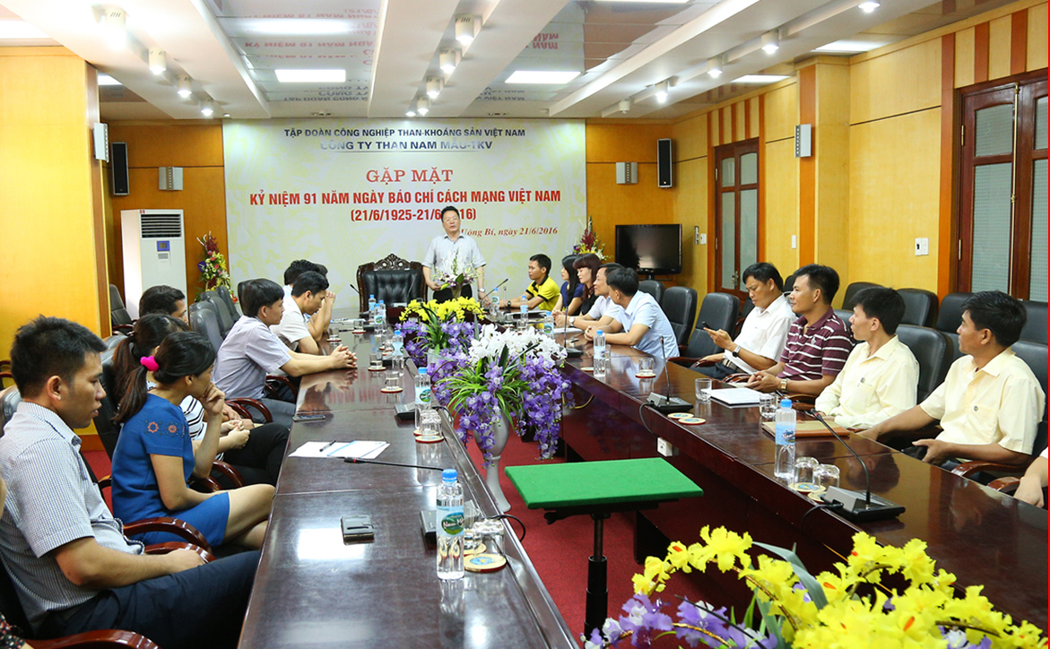 Than Nam Mẫu gặp mặt kỷ niệm ngày Báo chí Cách mạng Việt Nam
